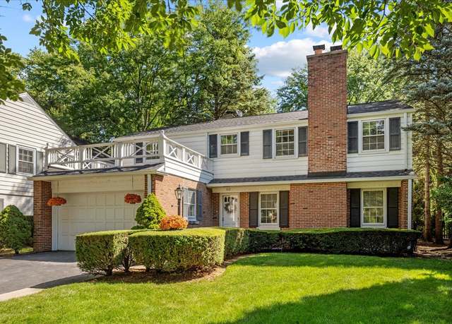 Property at 912 Pontiac Rd, Wilmette, IL 60091, 4 beds, 2.5 baths