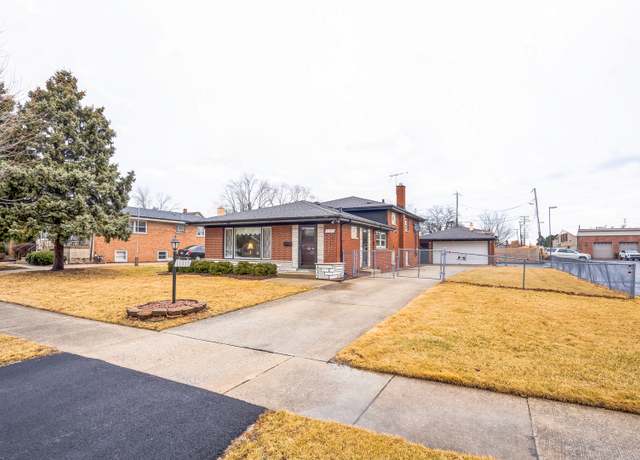 Property at 11035 Lombard Ave, Chicago Ridge, IL 60415, 4 beds, 2.5 baths