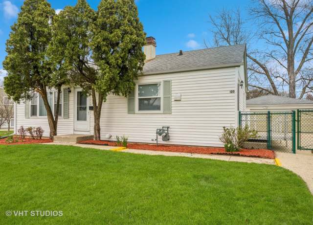 Property at 120 Madera Cir, Carpentersville, IL 60110, 3 beds, 1 bath