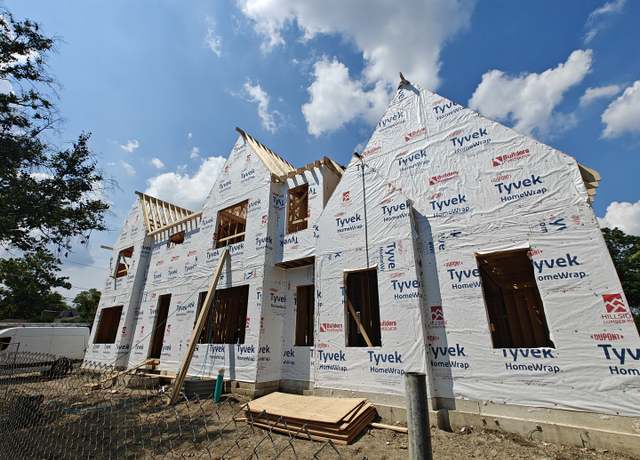 Property at 722 S Berkley Ave, Elmhurst, IL 60126, 5 beds, 4.5 baths