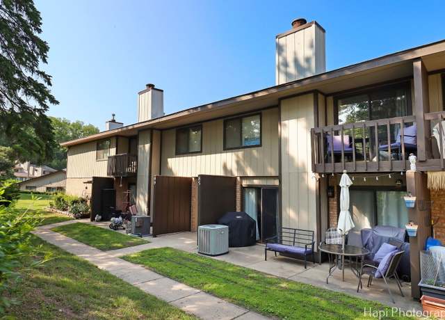 Property at 85 Woodhills Bay Rd #85, Fox Lake, IL 60020, 2 beds, 1.5 baths