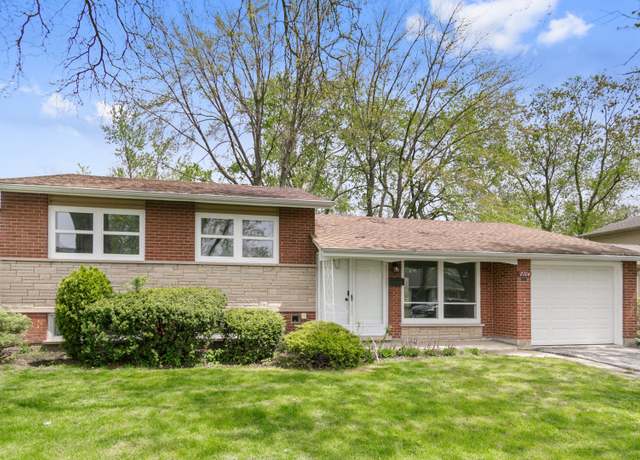 Property at 2706 Turtle Creek Dr, Hazel Crest, IL 60429, 3 beds, 2 baths