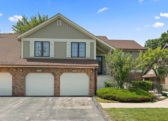Property at 13332 S Oakview Ct Unit V4, Palos Heights, IL 60463, 3 beds, 2 baths
