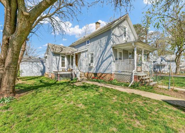 Property at 401 S Maple St, Urbana, IL 61801, 3 beds, 2 baths