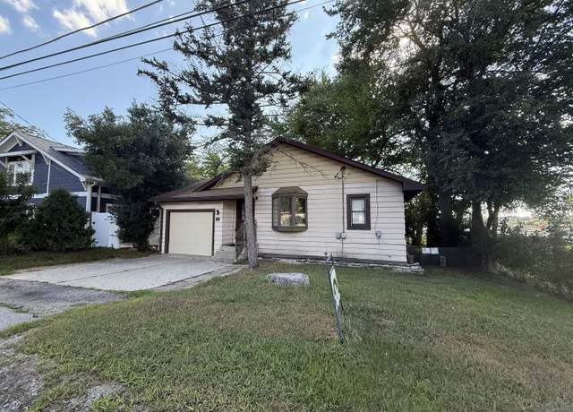 Property at 709 Lake Shore Dr, Wauconda, IL 60084, 3 beds, 2 baths