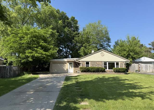 Property at 127 Birch St, Carpentersville, IL 60110, 4 beds, 1 bath
