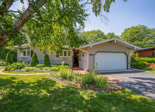 Property at 808 Lill St, Barrington, IL 60010, 3 beds, 2 baths