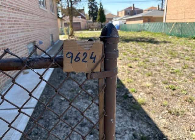 Property at 9624 S Perry Ave, Chicago, IL 60628