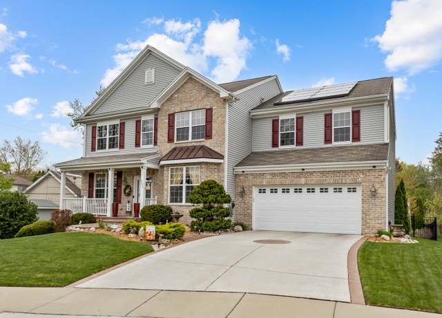 Property at 2290 Egret Ct, Lindenhurst, IL 60046, 4 beds, 2.5 baths