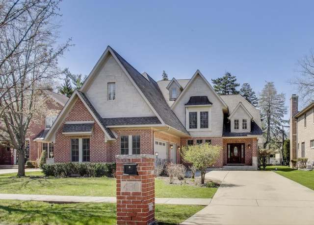 Property at 430 S Walnut St, Itasca, IL 60143, 4 beds, 5 baths