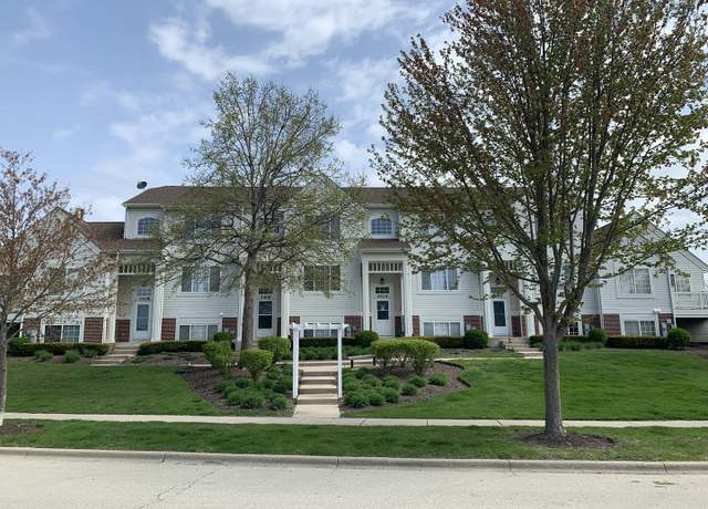 Property at 2406 Daybreak Ct, Elgin, IL 60123, 3 beds, 1.5 baths