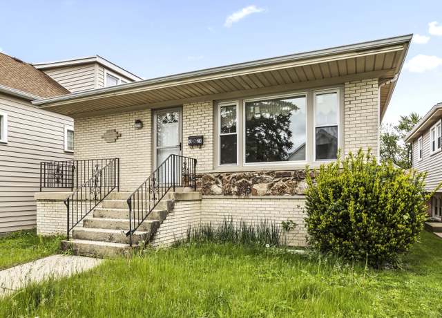 Property at 5923 W Giddings St, Chicago, IL 60630, 3 beds, 2 baths
