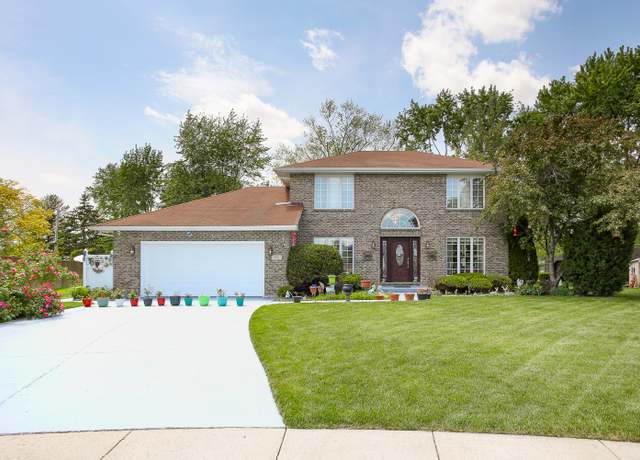 Property at 115 Julianne Ct, Manhattan, IL 60442, 5 beds, 3 baths