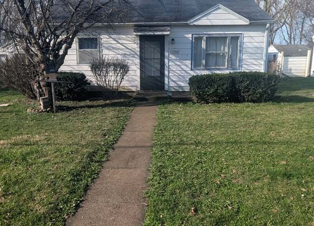 Property at 617 Woodlawn Ave, Mattoon, IL 61938, 2 beds, 1 bath