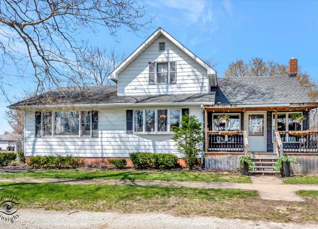 Property at 240 W Croswell Ave, Bonfield, IL 60913, 2 beds, 2.5 baths