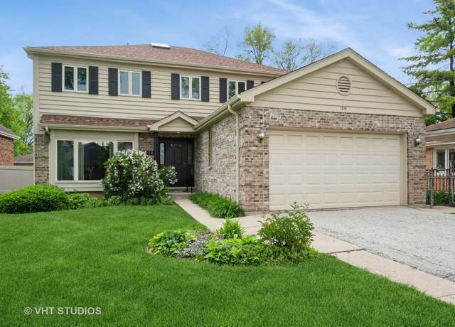 Property at 1214 W Talcott Rd, Park Ridge, IL 60068, 5 beds, 3.5 baths