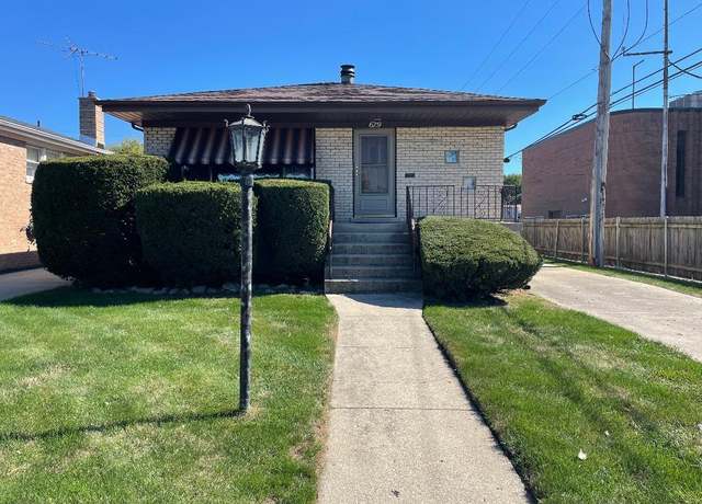 Property at 679 Manistee Ave, Calumet City, IL 60409, 3 beds, 1.5 baths