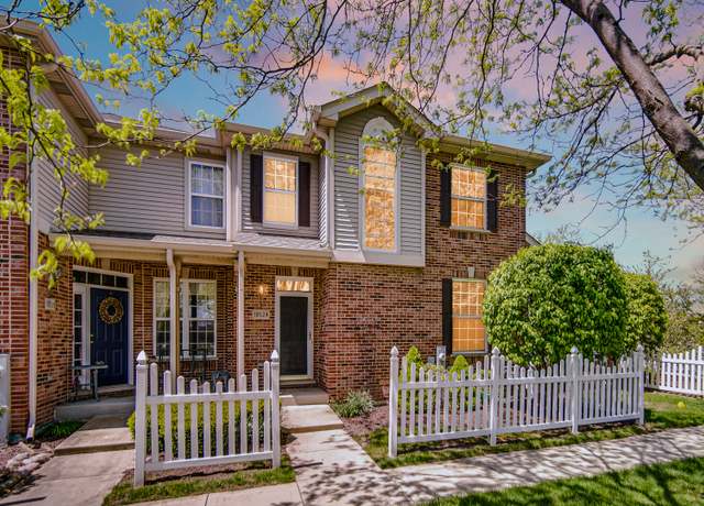 Property at 18524 Dearborn Ct, Tinley Park, IL 60477, 2 beds, 2.5 baths