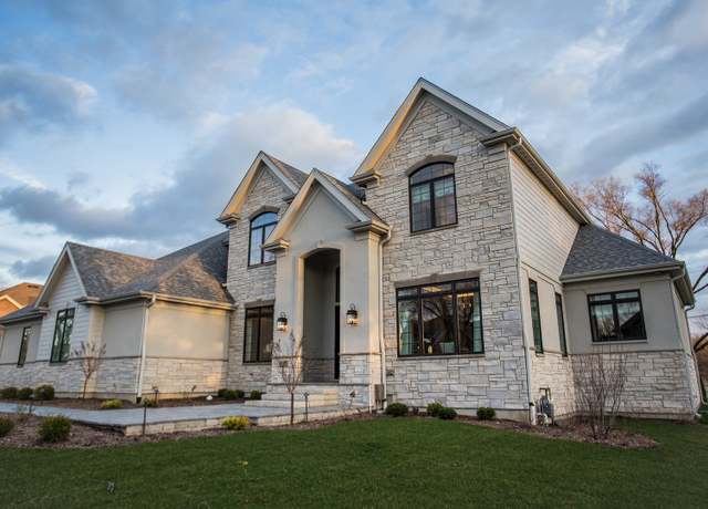 Property at 274 W Michigan Ave, Palatine, IL 60067, 4 beds, 4.5 baths