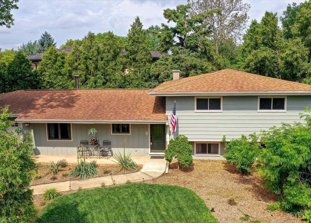 Property at 8132 Fairmount Ave, Downers Grove, IL 60516, 3 beds, 1.5 baths