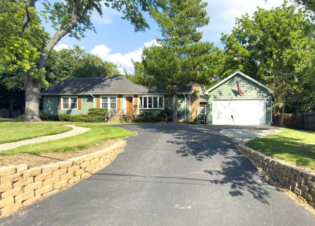 Property at 1219 Golf Ln, Wheaton, IL 60189, 5 beds, 3.5 baths