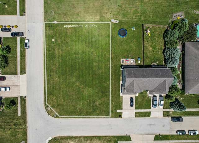 Property at 900/902 Center St, Mazon, IL 60444
