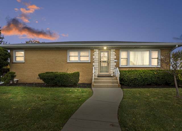 Property at 8801 Oleander Ave, Morton Grove, IL 60053, 3 beds, 1.5 baths