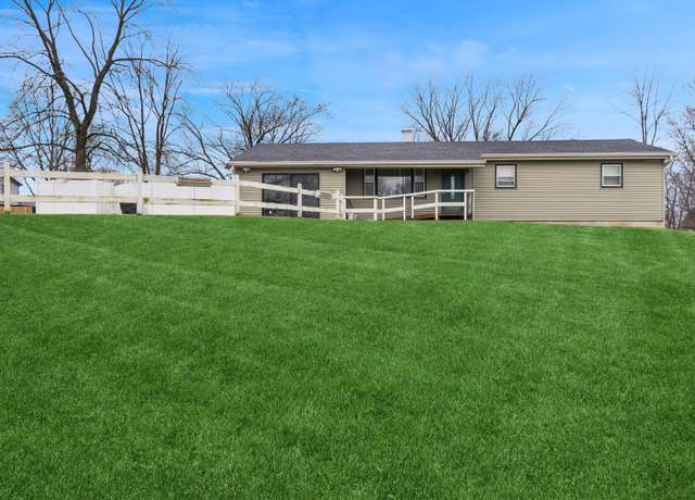 Property at 213 S Anderson Rd, New Lenox, IL 60451, 3 beds, 1 bath