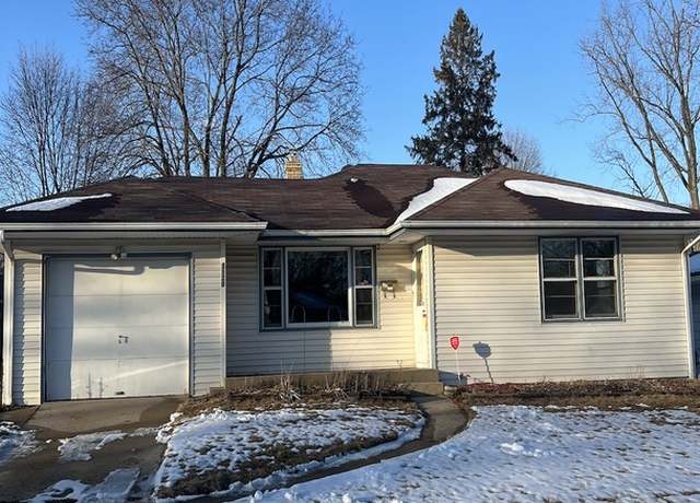 Property at 3520 Thelma St, Rockford, IL 61108, 3 beds, 1.5 baths