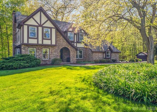 Property at 36W785 Stonebridge Ln, St. Charles, IL 60175, 4 beds, 2.5 baths