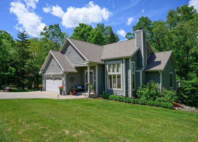 Property at 244 Blackhawk, Galena, IL 61036, 4 beds, 4.5 baths