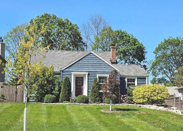Property at 213 W Park Ave, Wheaton, IL 60189, 3 beds, 3 baths