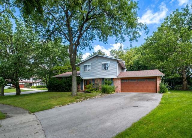 Property at 616 N Pinecrest Rd, Bolingbrook, IL 60440, 4 beds, 2.5 baths