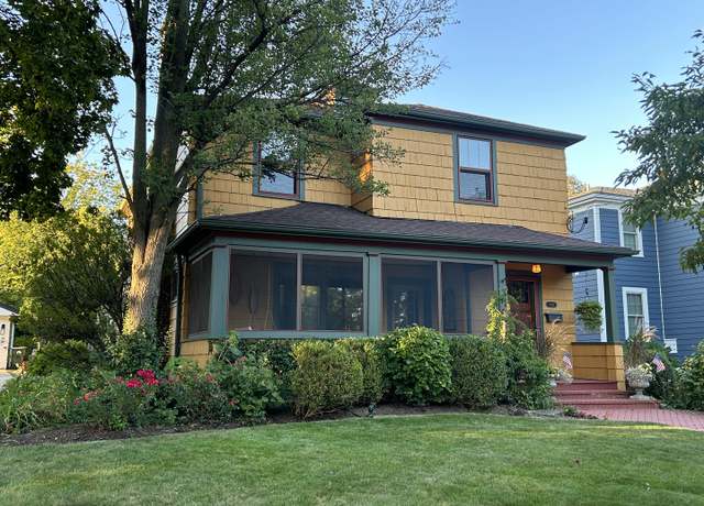 Property at 310 W Fremont St, Arlington Heights, IL 60004, 4 beds, 2.5 baths
