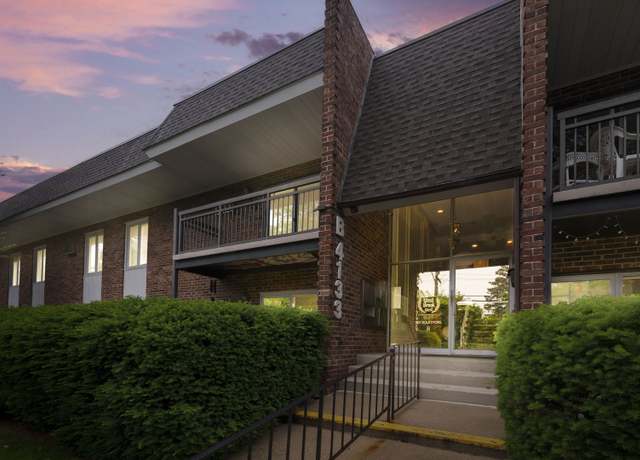 Property at 4133 Saratoga Ave Unit B222, Downers Grove, IL 60515, 2 beds, 1 bath