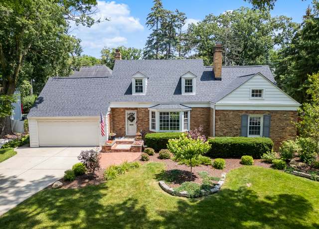 Property at 3937 Ellington Ave, Western Springs, IL 60558, 3 beds, 2 baths
