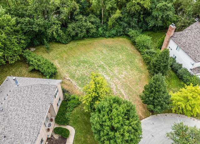 Property at 1023 Pine Grove Ct, Vernon Hills, IL 60061
