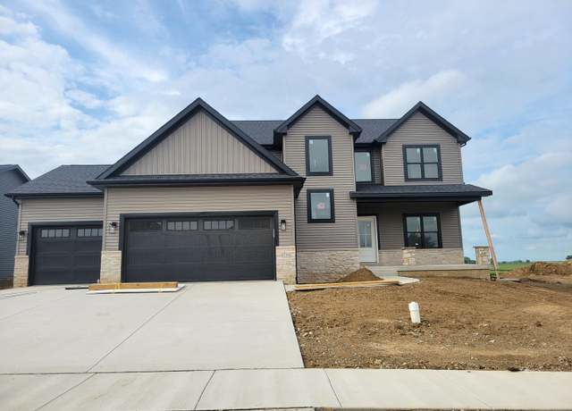 Property at 5208 Castlebar Dr, Bloomington, IL 61705, 5 beds, 3.5 baths
