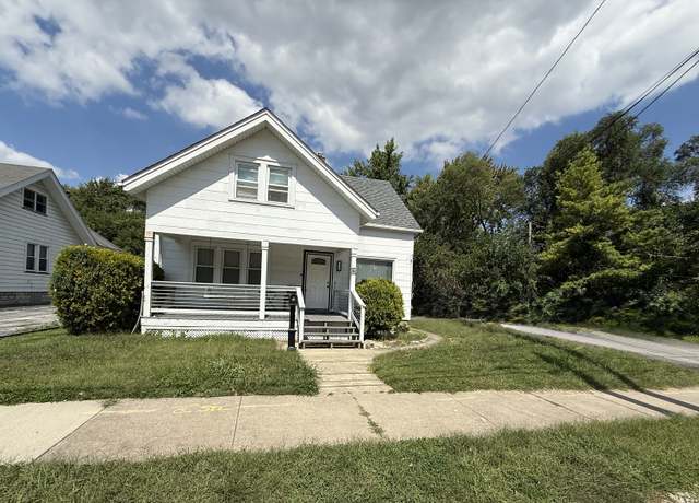 Property at 626 E 158th St, South Holland, IL 60473, 4 beds, 1 bath