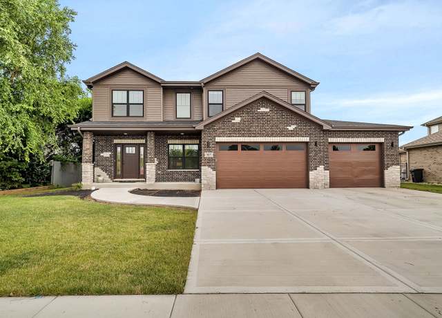 Property at 927 W Locust Ln, Peotone, IL 60468, 4 beds, 3.5 baths
