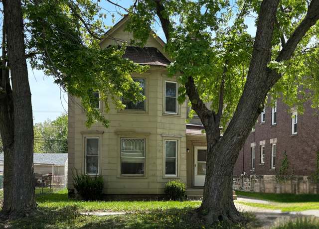 Property at 512 N Hickory St, Joliet, IL 60435, 3 beds, 2 baths