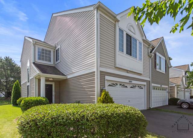 Property at 1691 Spaulding Rd, Bartlett, IL 60103, 2 beds, 2.5 baths