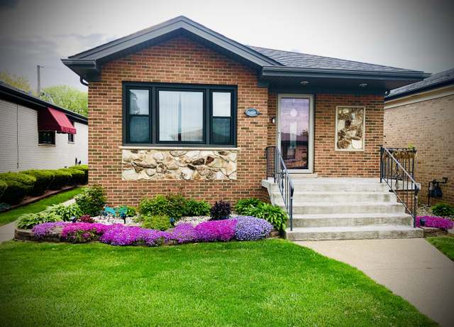 Property at 11509 S Avenue H, Chicago, IL 60617, 3 beds, 2.5 baths
