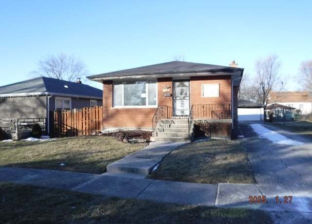 Property at 1332 Gordon Ave, Calumet City, IL 60409, 4 beds, 1.5 baths