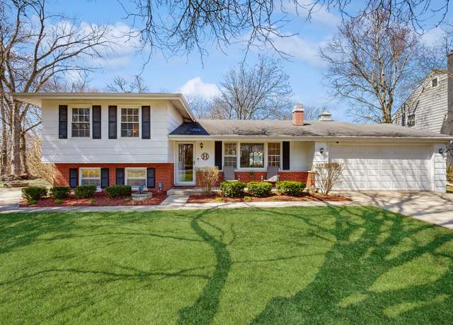 Property at 1S550 Hawthorne Ln, Wheaton, IL 60189, 3 beds, 2 baths