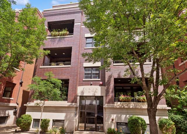 Property at 1242 W Jackson Blvd Unit 2W, Chicago, IL 60607, 3 beds, 2 baths
