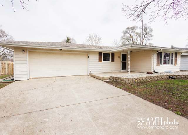Property at 13 Park Pl, Kankakee, IL 60901, 3 beds, 1 bath
