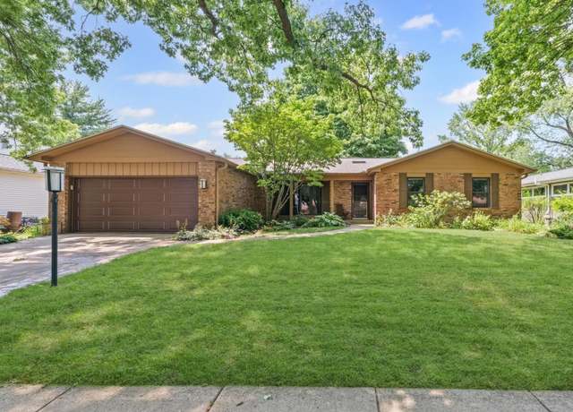 Property at 2119 Galen Dr, Champaign, IL 61821, 4 beds, 3.5 baths