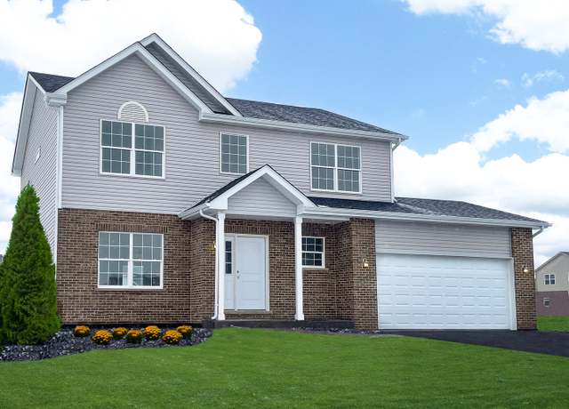 Property at 895 Willow Rd, Manteno, IL 60950, 3 beds, 2.5 baths