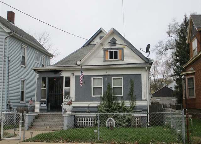 Property at 801 S Warren St, Peoria, IL 61605, 2 beds, 1 bath
